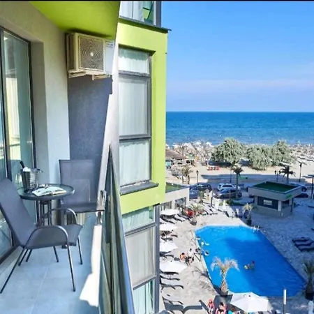 Alezzi Eda S アパート *