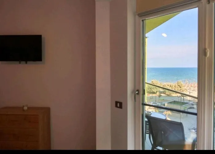 Alezzi Eda S Apartment